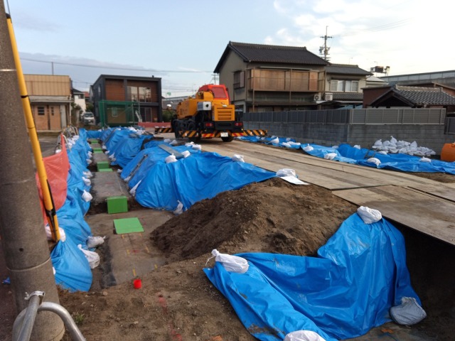 愛知県海部郡大治町の倉庫新築工事の捨てコンクリート打設の状況