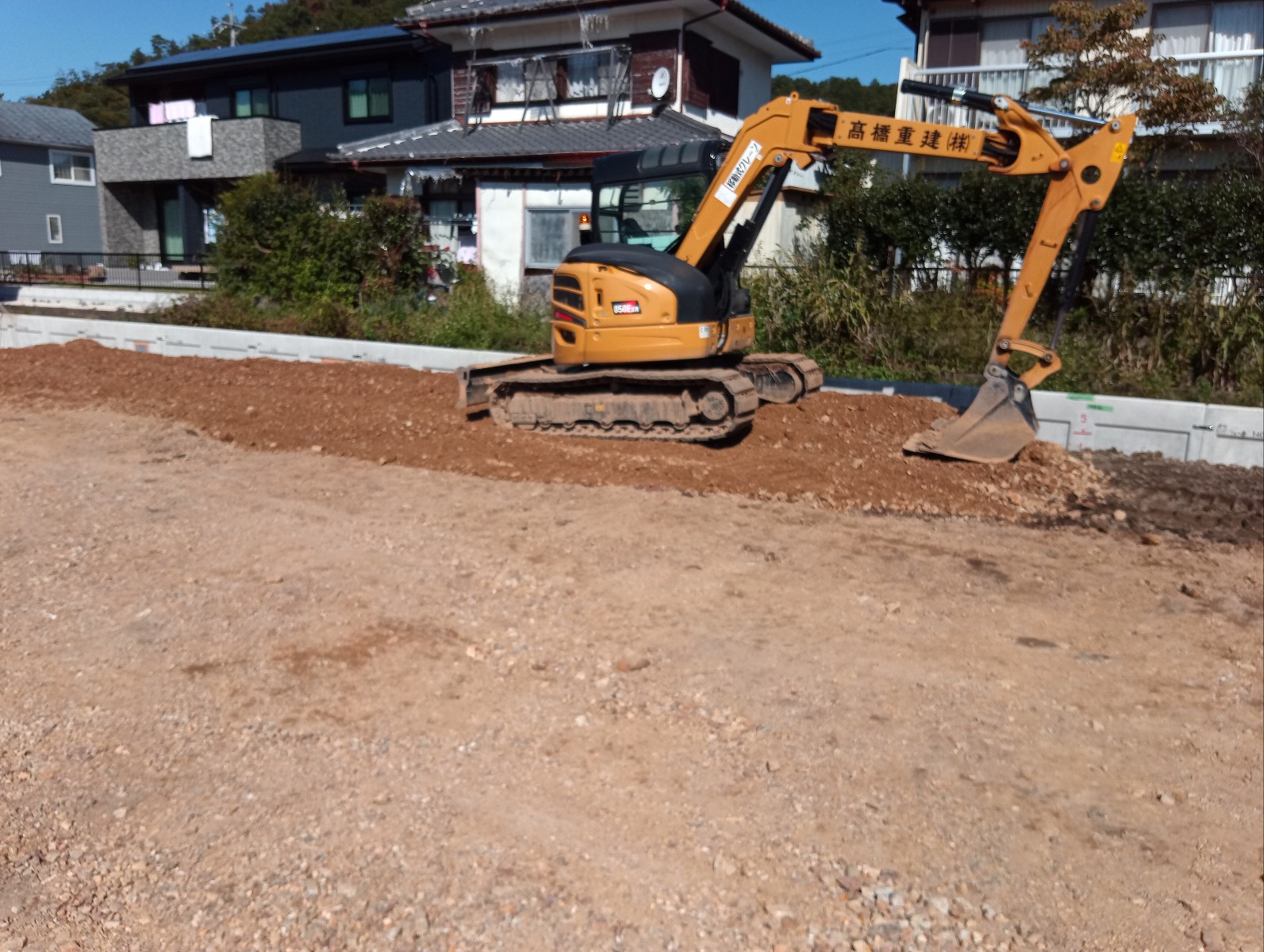 岐阜県岐阜市で建築中の木造老人ホームの埋戻し整地状況の写真