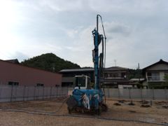 岐阜県岐阜市で建築中の木造老人ホームの地盤改良工事の様子