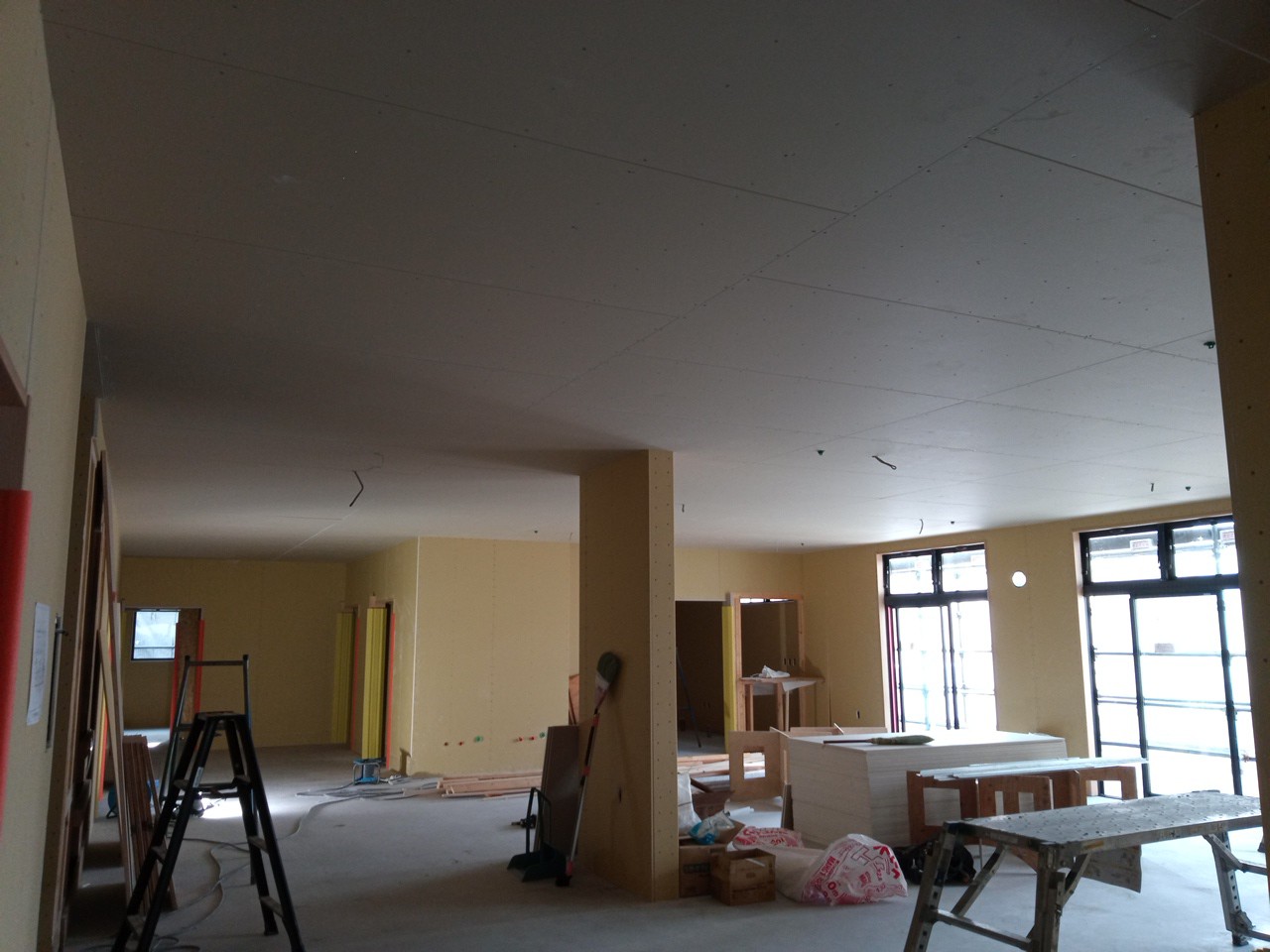 岐阜県岐阜市で建築中の木造老人ホームの1F施工状況